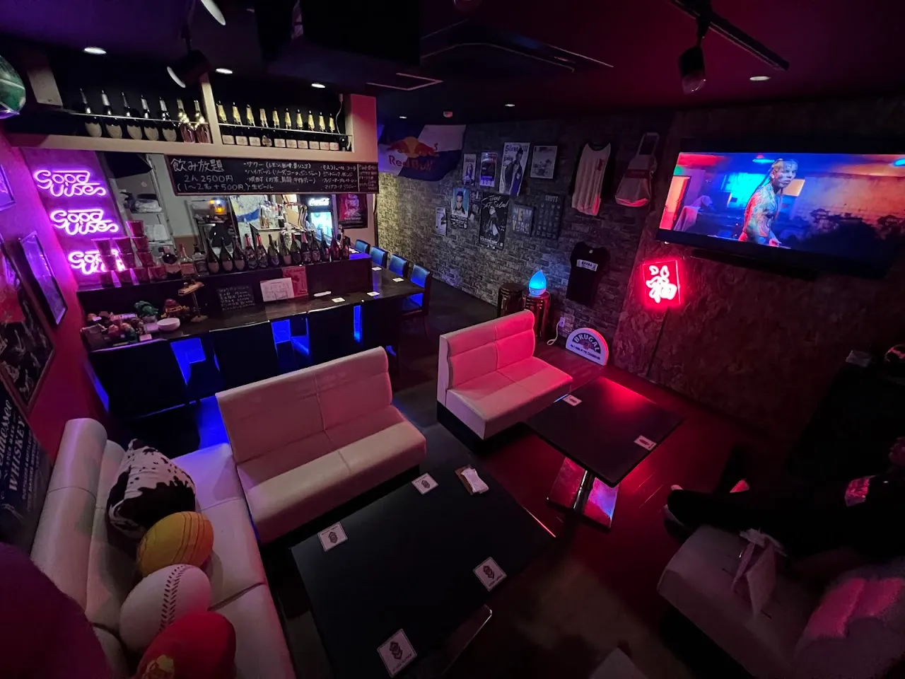 バルバ コンカフェ ダーツ カラオケ