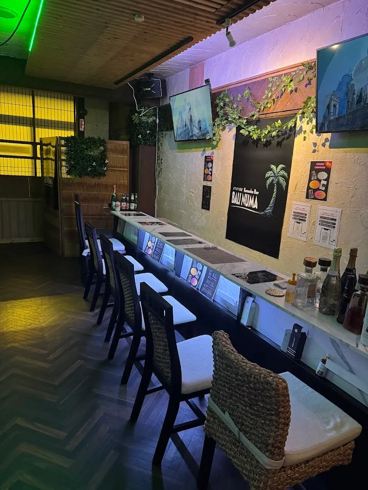 カラオケバー BALI NUMA -バリヌマ-