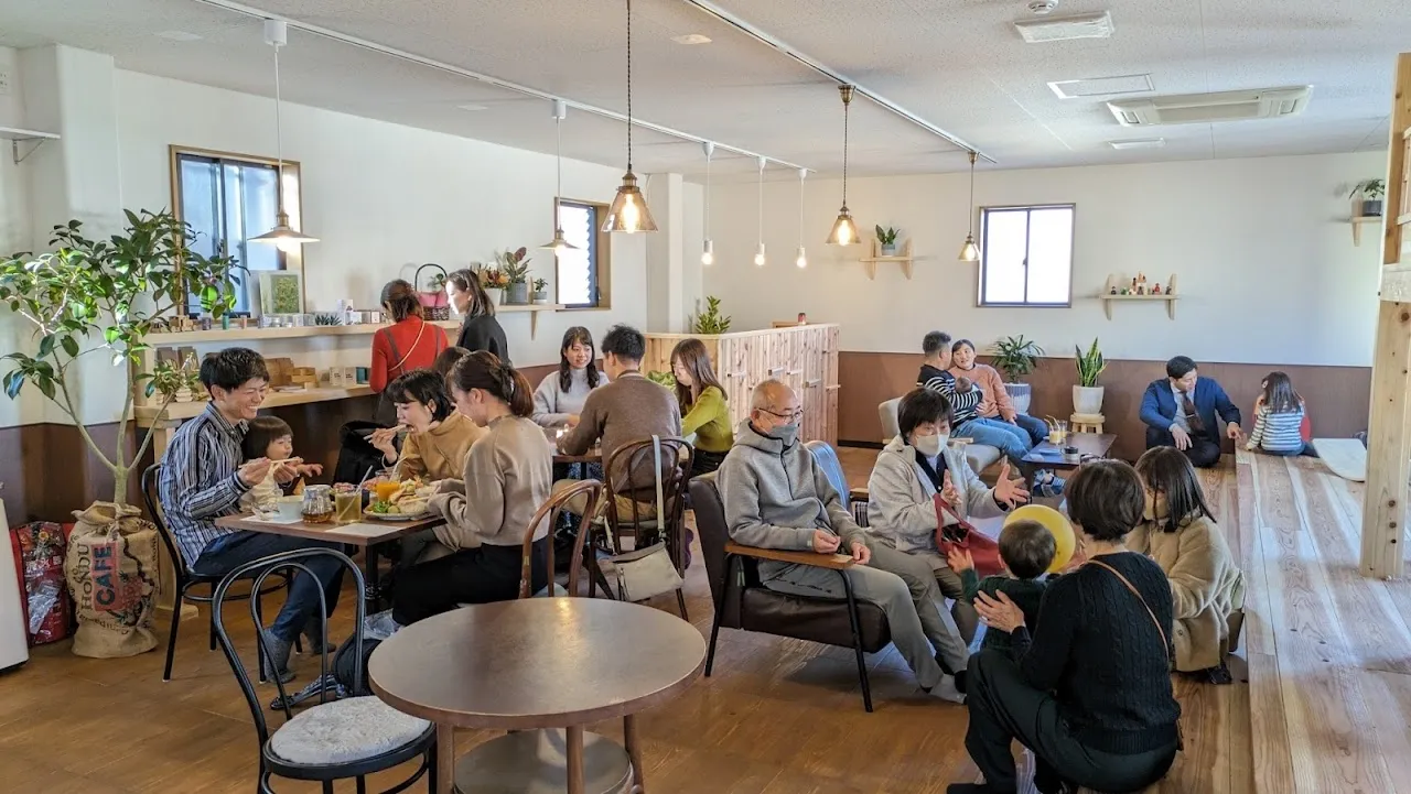 木のおもちゃカフェ SOWERS